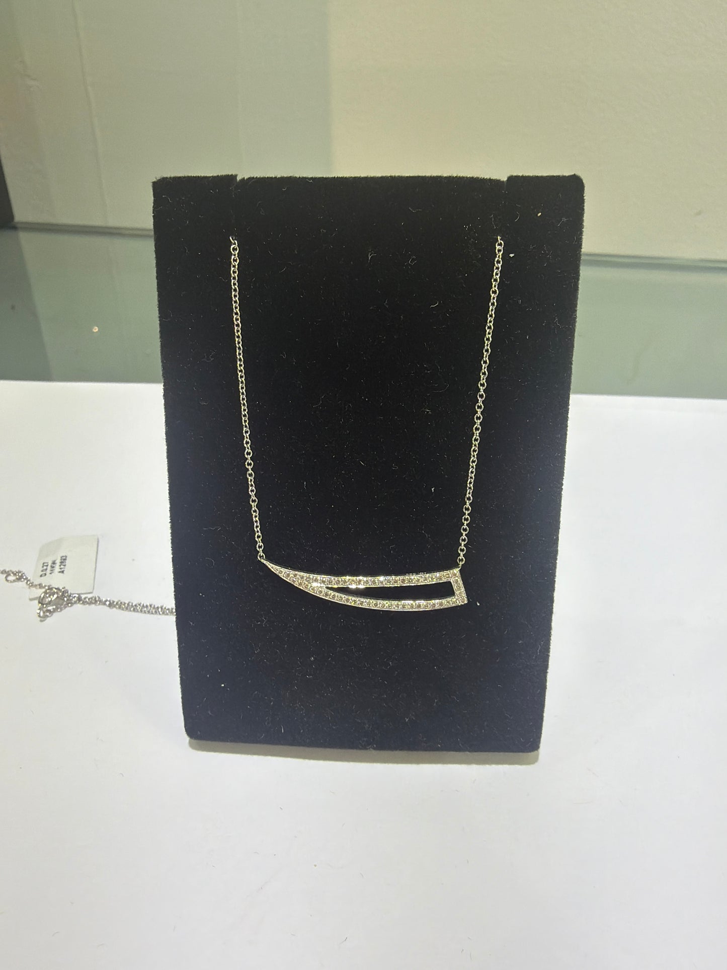 14K White Gold Diamond Curved Bar Necklace