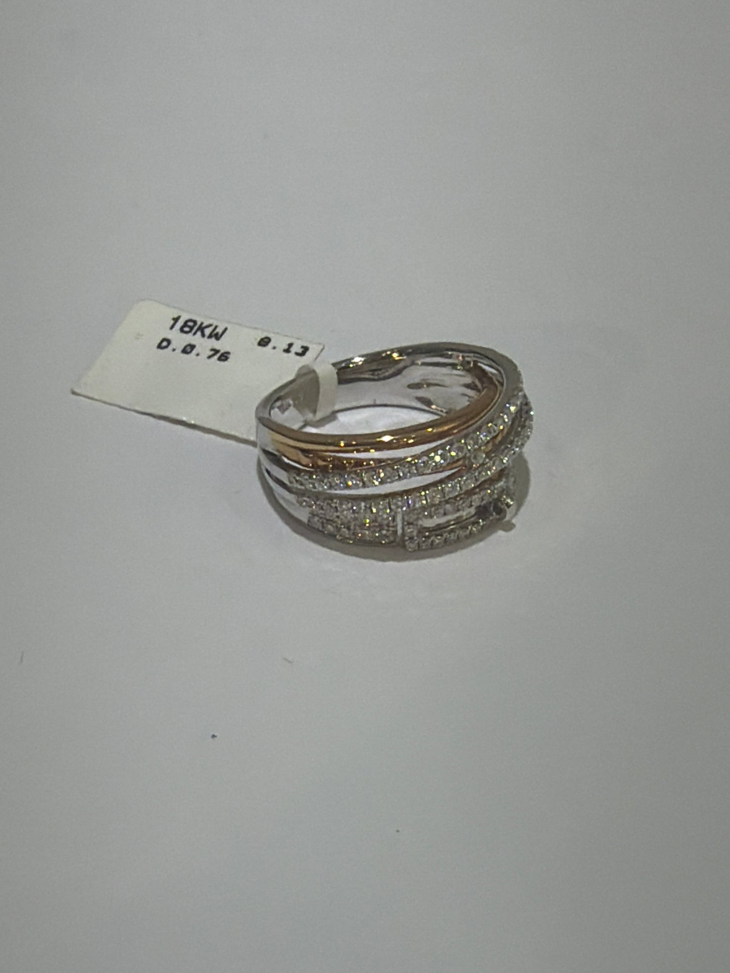 18 Kt white gold ring