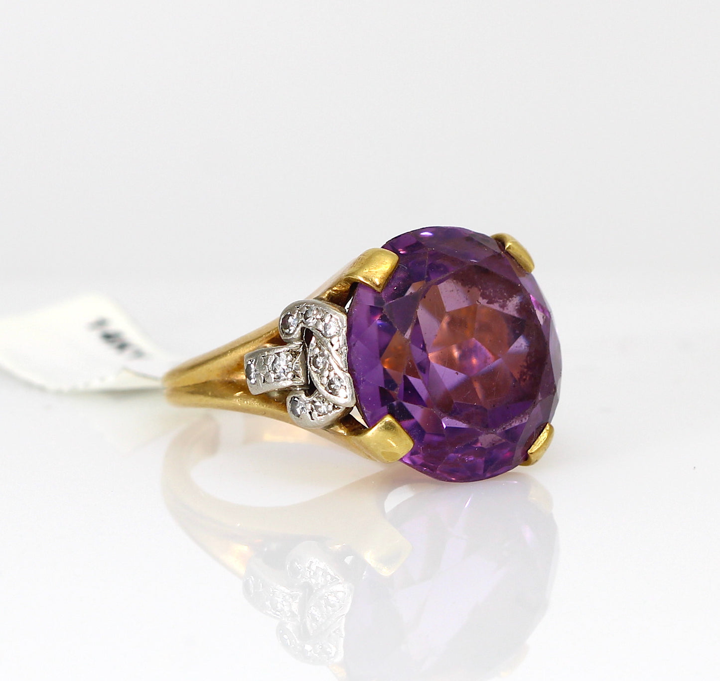 AMETHYST & DIAMOND RING