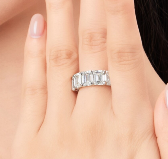 Emerald Diamond band