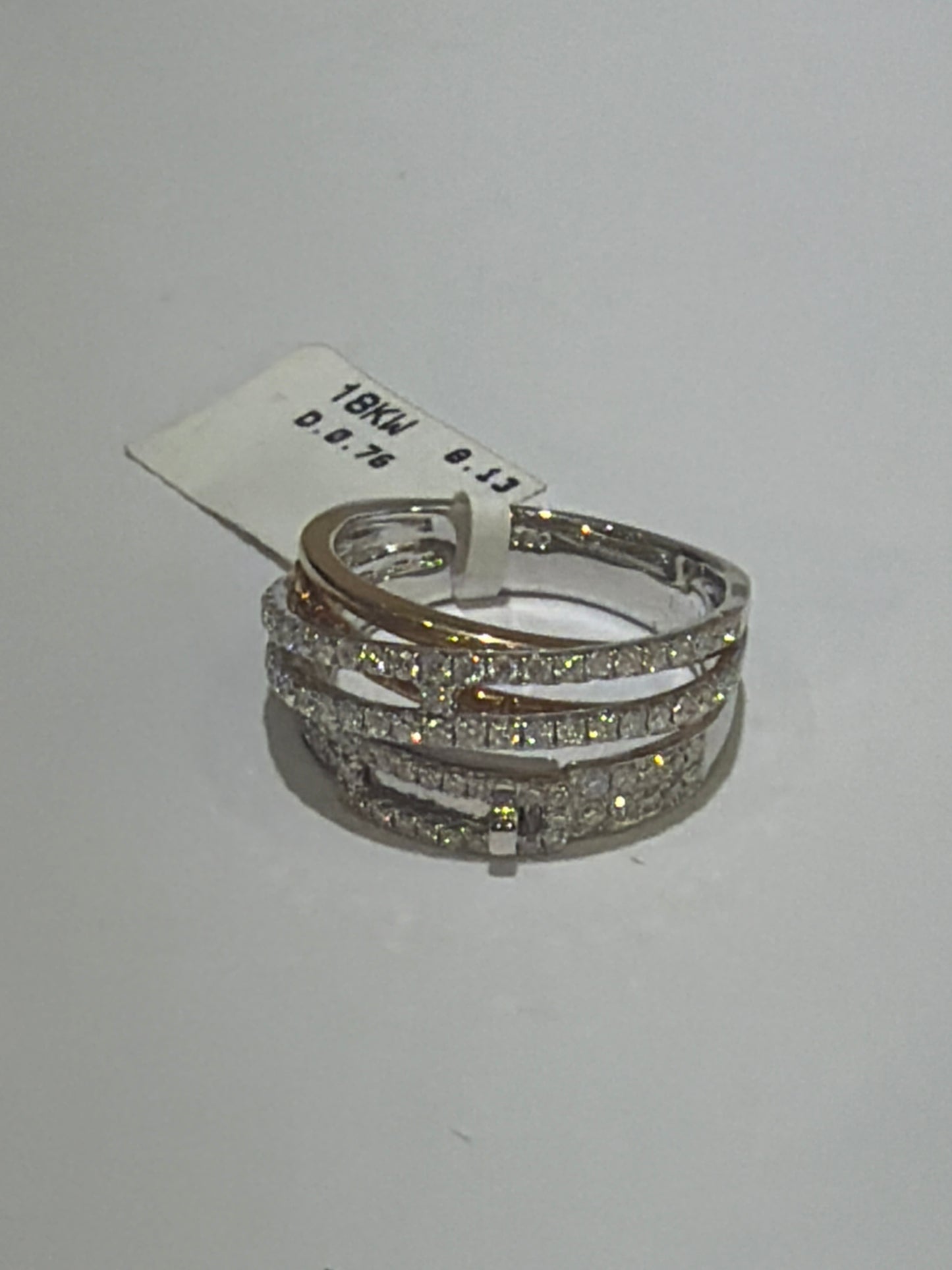 18 Kt white gold ring