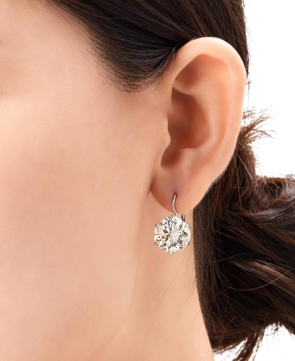 PAIR OF DIAMOND EARRINGS